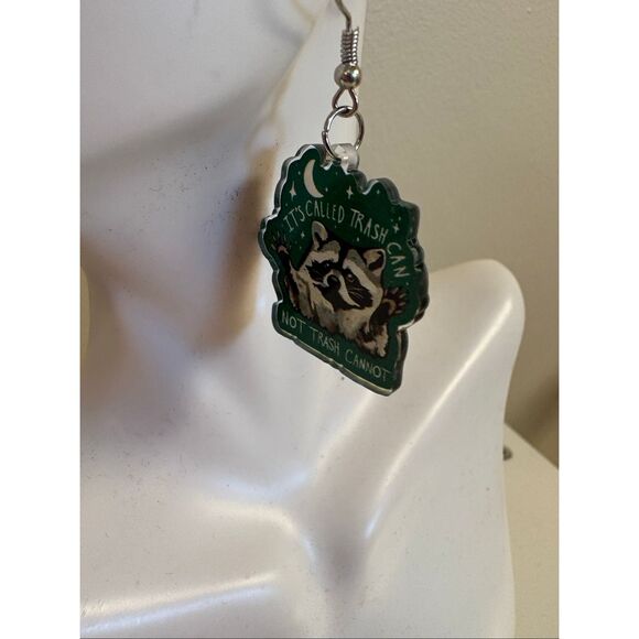 It's called trash can not trash cannot earrings - Picture 2 of 2